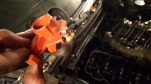 Замена рокеров м20 не снимая головки. Бмв. Обломало рокер.