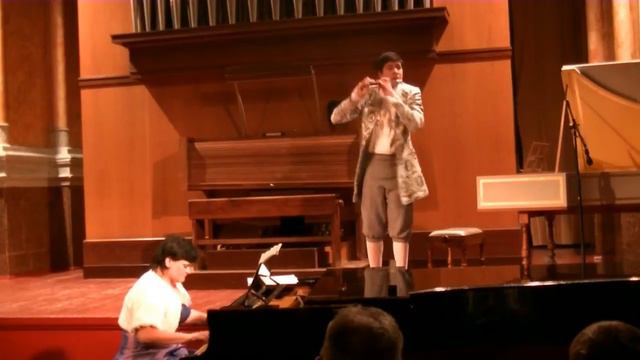 N. Rimsky-Korsakov: 'Flight of the bumblebee' (flute pccolo) смотреть онлайн