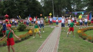 Массовый танец - Открытие Фестиваля в Оздоровительном лагере Ровесник! 2013год.