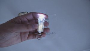 Китайский мини фонарик. Сравнил с карманным фонарём СССР.