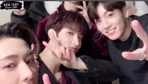 BTS  Чонгук на концерте Seventeen с друзьями...