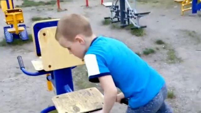 Спортивная площадка/Playground