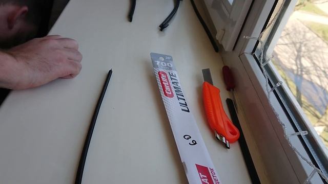 Лайфхак. Как быстро заменить резинки в автомобильных щетках. На примере щеток Skoda Octavia A7 2013 смотреть онлайн