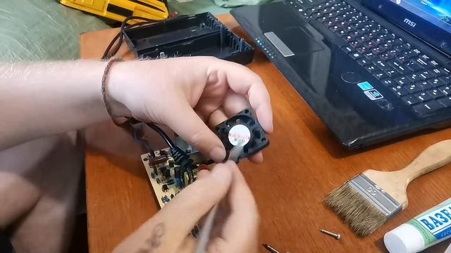 Разобрать зарядное Kugoo m4 pro. смотреть онлайн