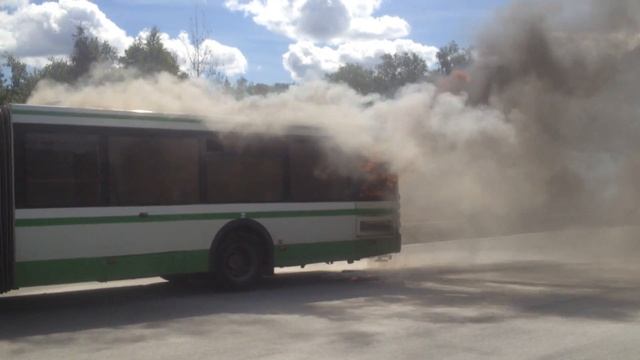 загорелся автобус в аэропорту шереметьево терминал F смотреть онлайн