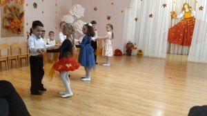 Танец "Осенний вальс"