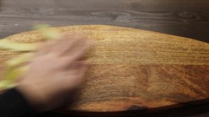 Куриные бёдрышки с черносливом и яблоками томлёные в сливках