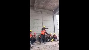 DUBSTEP. Лучший танцор Дабстеп. Танцы на стройке.