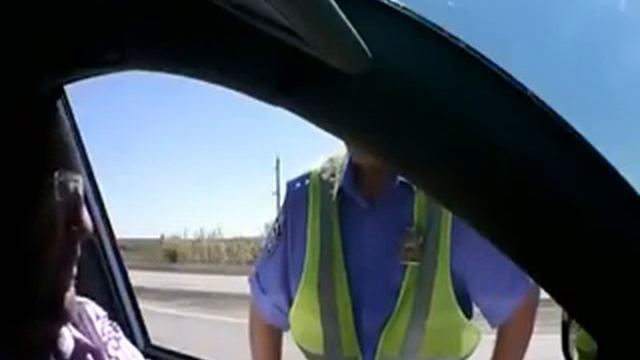 ГАИшник ОСТАНОВИЛ НЕ ТОГО человека смотреть онлайн