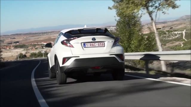 2017 Kia Niro vs 2017 Toyota C-HR смотреть онлайн