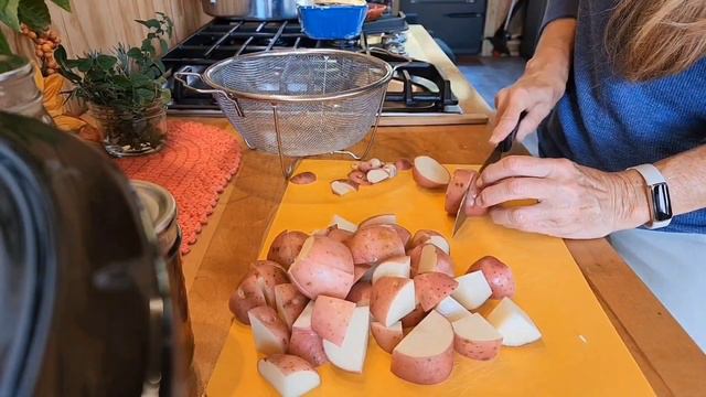 #Crocktober2022 Smoky Rosemary Pork &Potatoes @Jeni_Gough смотреть онлайн