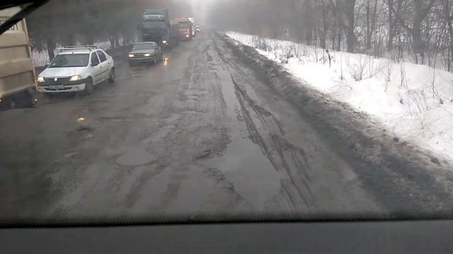 Дорога Кировоград-Львов! Renault Magnum 430 не может проехать Украинские дороги!!!??????? смотреть онлайн