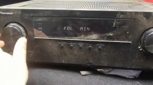 Включается и выключается Ресивер Pioneer VSX-423k