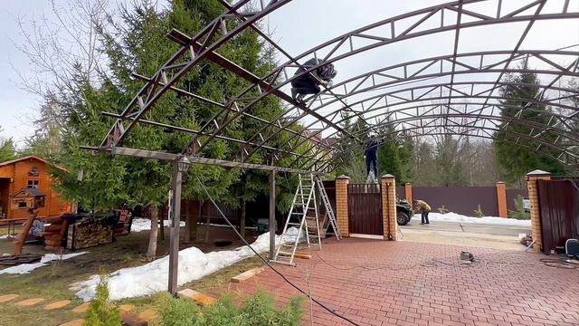 Заменили навес из поликарбоната на другой #спецкаркас #навес #поликарбонат
