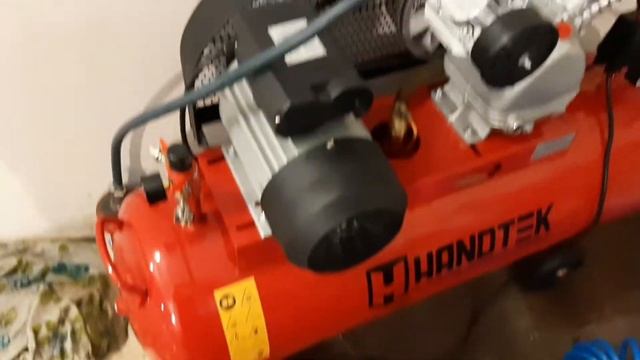 Запуск компрессора в гараже смотреть онлайн