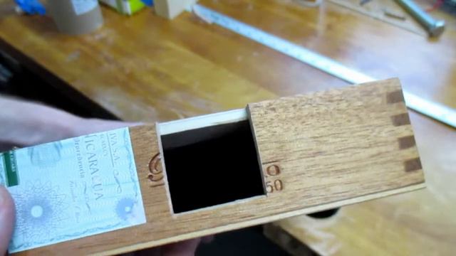 Oliva 19 Inch Fretless Cigar Box Guitar Build | Part 1 | Neck Slots and Neck | Rhyan's Workbench | смотреть онлайн