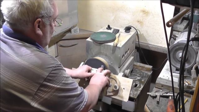 Универсальный подручник на наждак. смотреть онлайн