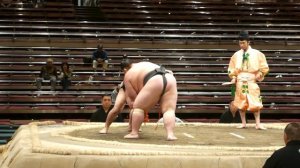 Tochisato (1-5) - Sawayaka (2-4) , Sumo : Natsubasho '19