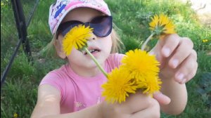 405/ИюньПрячемся от дождя.Нервное утро.Результат по химии.Куда будем поступать.Высадили огурцы.