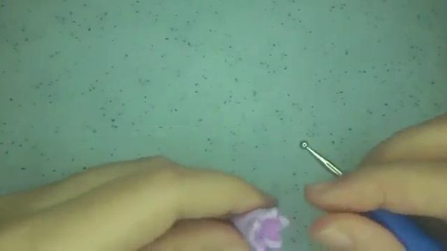 Двухцветные цветы из полимерной глины