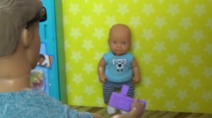 ЭТО ЧТО, Я? НА ДОСКЕ ПОЧЕТА? Катя и Макс веселая семейка смешной сериал живые куклы про школу