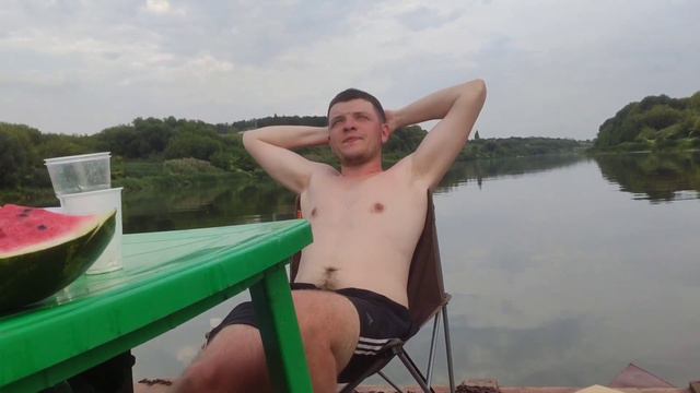 Восьмеро на плоту, не считая собаки смотреть онлайн