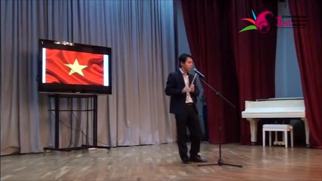 Vyetnamlı tələbənin fleytada ifası. Flute performance of Vietnamese student смотреть онлайн