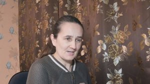 Песня:"Не плачь, девченка, пройдут дожди!Солдат вернётся! Ты только жди!"
