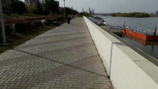 тихая прогулка.