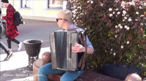 ТАМ, ЗА ТУМАНАМИ! Ваня играет на баяне!