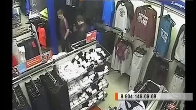 Спортмастер братск. Ворует в магазине. Кража в магазине Дальнегорск. Объявление ворует в магазине. Воровство в Клинцах Глория джинс.