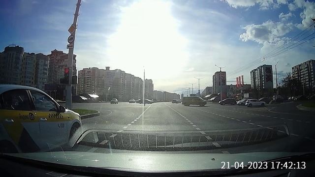 Streets of the city of Minsk, Belarus. 2023 / Улицы города Минска, Беларусь. 2023, улица Притыцкого смотреть онлайн