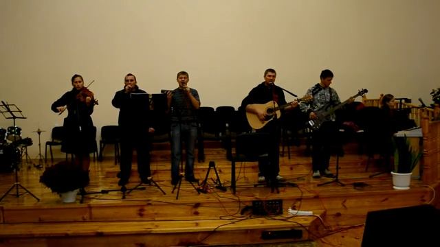 В городе тихая осень .Христианские песни .Репетиция. смотреть онлайн