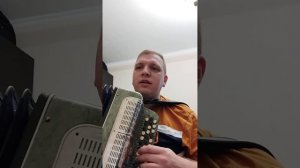 В лесу родилась ёлочка на баяне