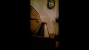 звучание советских  пианино  АРТ 102 (черные большие ) и АРТ 38  (коричневые)