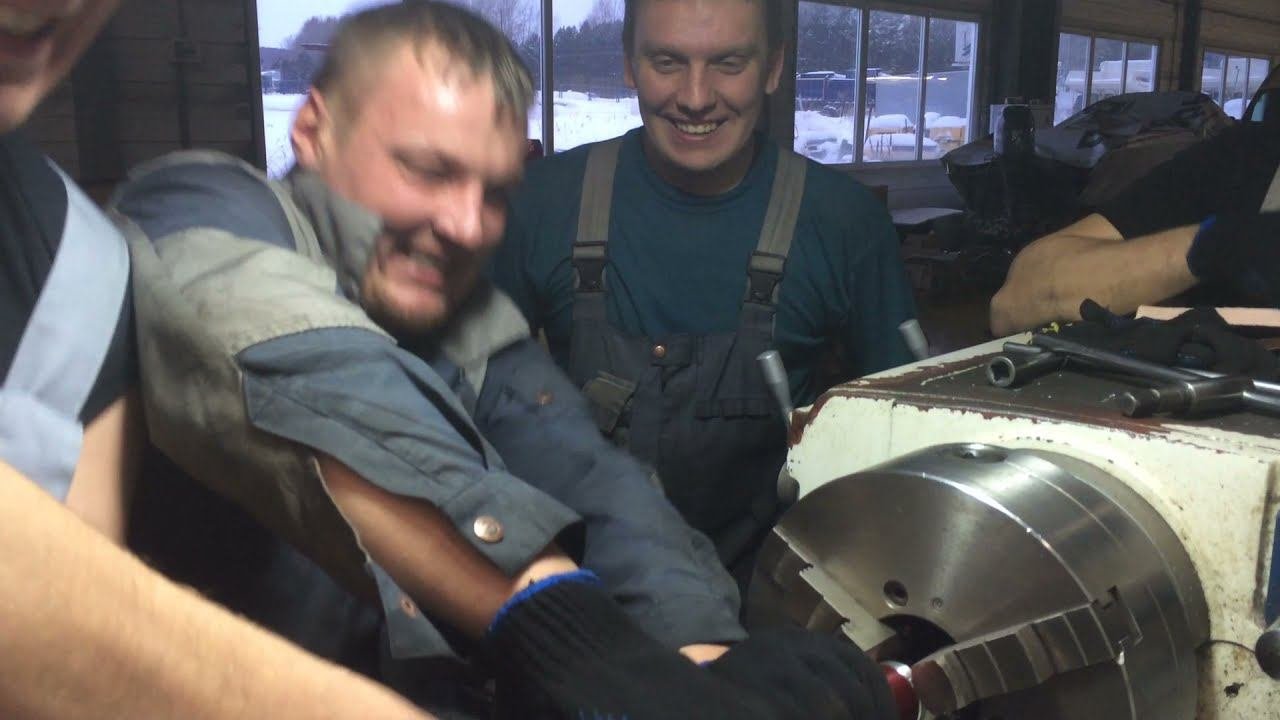 Весёлый аттракцион-раскрути фонарик.
