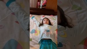 БЕСИМСЯ С МАМОЙ,  КОГДА  СОБИРАЕМСЯ КУПАТЬСЯ!