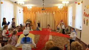 2016. Утренник к 8 марта. Танец с полотнами. Детский сад 84 СПб.