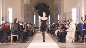 Schiaparelli Couture Spring-Summer 2022 Fashion Show