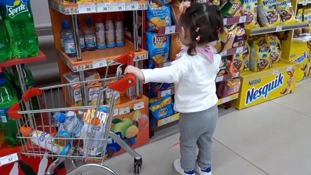 Агуша. Обожаем Агуши каши и все напитки. Покупки в магазине. Ауки делает закуп. смотреть онлайн