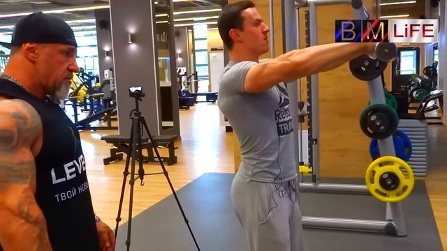 Тренируем плечи в хлам!!! Сергей Карандашов на ВИТАMEAN