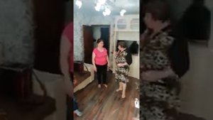 Веселая пляска мордовочек на день Святой Троицы.