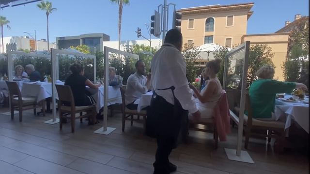 БЕВЕРЛИ ХИЛЛЗ СТОЛЬКО ЗНАМЕНИТОСТЕЙ НО Я НИКОГО НЕ УЗНАЮ смотреть онлайн