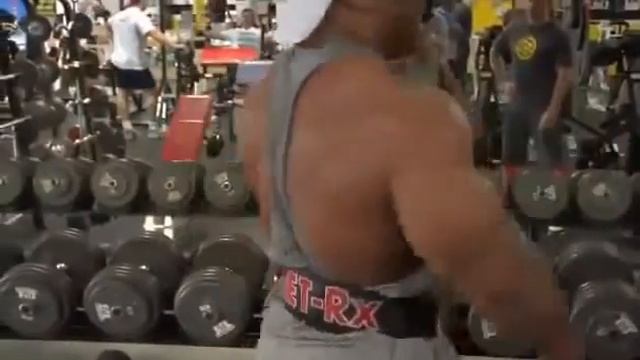 Фил Хит Phil Heath - прокачка грудных !!!