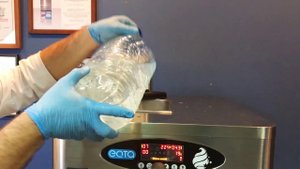 Очистка фризера EQTA моющим средством CLEANEQ