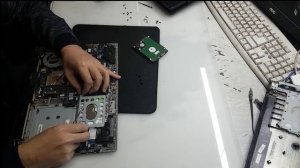 Lenovo IdeaPad Z500 разборка и замена жесткого диска