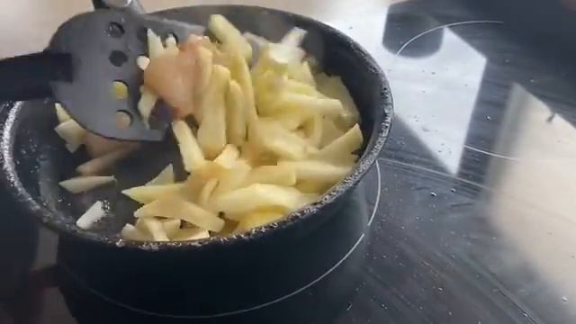 Самый вкусный рецепт жаренной картошки с салом и луком! Объедение! Картошка. Идеальный рецепт.