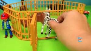 Playmobil Animals Zoo Building Playset - Build and Play