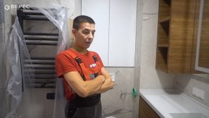 Мебель в ванную из натурального дерева Дуб | Тумба и навесной шкаф из дерева.