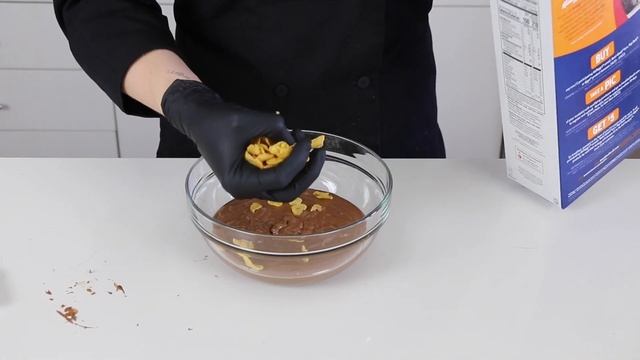 Chocolate Easter Egg | Ruby and Milk Chocolate with a Crunchy Filling смотреть онлайн